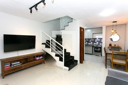 Sala de Estar de casa de condomínio à venda com 3 quartos, 100m² em Vila Carrão, São Paulo