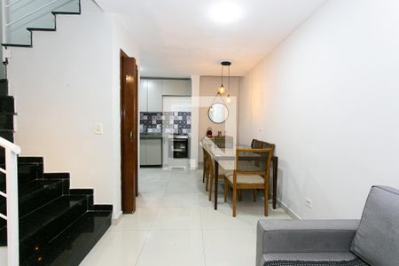 Sala de Estar de casa de condomínio à venda com 3 quartos, 100m² em Vila Carrão, São Paulo