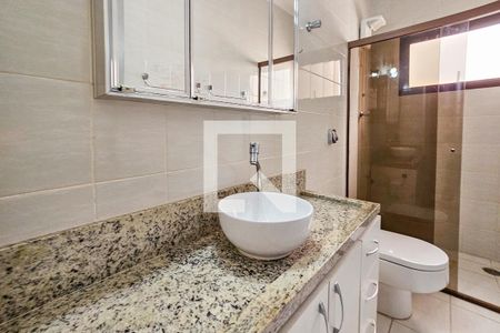 Apartamento para alugar com 127m², 3 quartos e 1 vaga Apartamento para alugar com 127m², 3 quartos e 1 vagaBanheiro da suíte