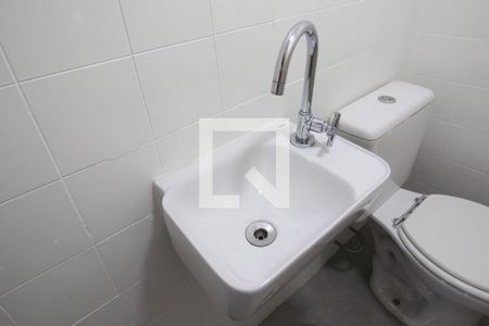 Lavabo de apartamento para alugar com 2 quartos, 78m² em Moema, São Paulo