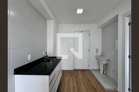 Cozinha de apartamento para alugar com 1 quarto, 27m² em Campo Belo, São Paulo