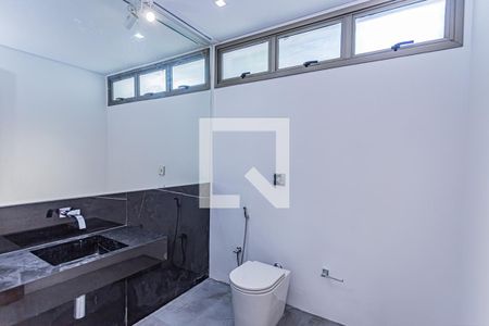 Lavabo de casa para alugar com 4 quartos, 420m² em City América, São Paulo