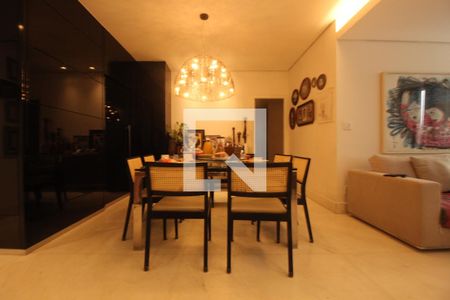 Sala de apartamento à venda com 4 quartos, 140m² em Funcionários, Belo Horizonte