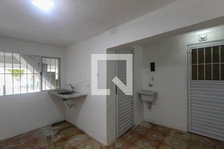 Sala/Cozinha de casa para alugar com 1 quarto, 45m² em Jardim Guairaca, São Paulo