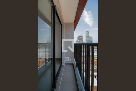 Varanda  de kitnet/studio para alugar com 1 quarto, 25m² em Pinheiros, São Paulo