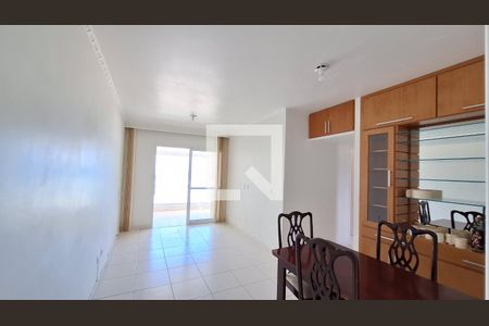 Sala de apartamento para alugar com 2 quartos, 70m² em Nova Mirim, Praia Grande