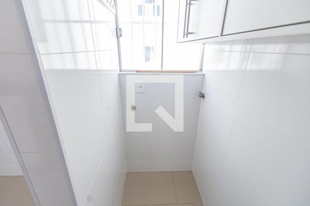 Area de serviço de apartamento para alugar com 2 quartos, 52m² em Santa Branca, Belo Horizonte