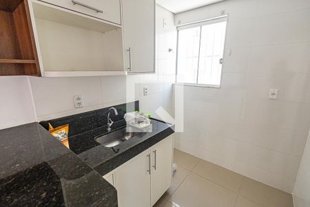 Cozinha de apartamento para alugar com 2 quartos, 52m² em Santa Branca, Belo Horizonte