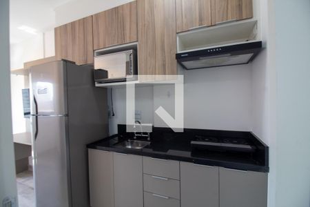 Cozinha de kitnet/studio para alugar com 1 quarto, 20m² em Jardim das Acacias, São Paulo