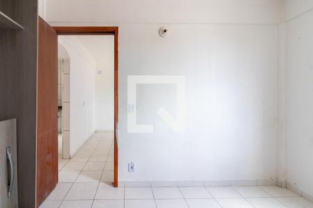 Quarto 1 de apartamento para alugar com 2 quartos, 42m² em Parque Pirajussara, Embu das Artes