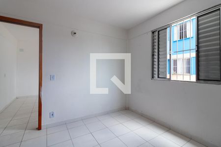 Quarto 1 de apartamento para alugar com 2 quartos, 42m² em Parque Pirajussara, Embu das Artes