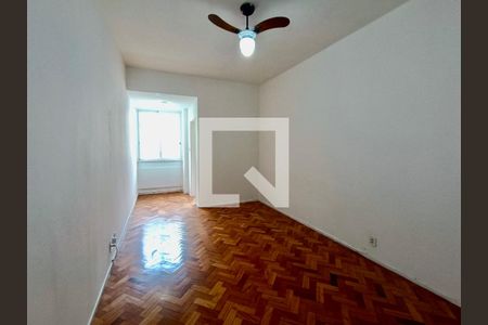 Sala  de apartamento à venda com 2 quartos, 68m² em Copacabana, Rio de Janeiro