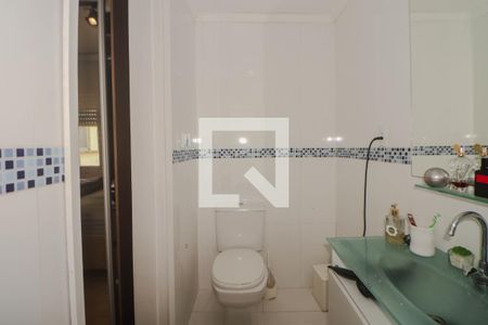 Banheiro de kitnet/studio à venda com 1 quarto, 32m² em Vila Ipiranga, Porto Alegre