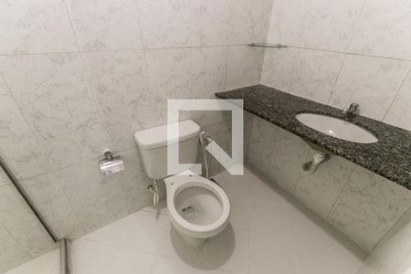 Banheiro do Quarto 1 de apartamento para alugar com 3 quartos, 139m² em Armação, Salvador