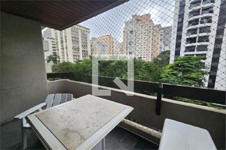 Apartamento à venda com 2 quartos, 72m² em Cerqueira César, São Paulo