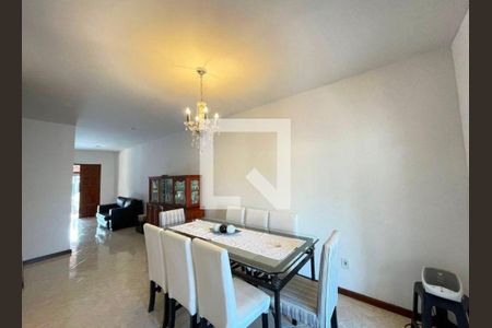 Casa à venda com 4 quartos, 150m² em Maria Paula, Niterói