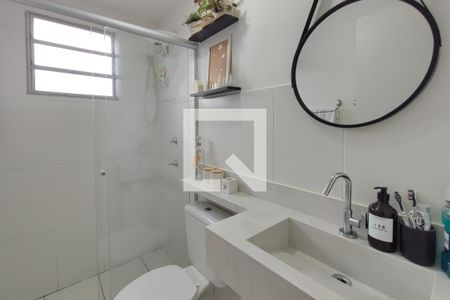 Banheiro de apartamento à venda com 2 quartos, 45m² em Jardim Nova Europa, Campinas