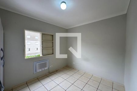 Dormitório 02 de apartamento para alugar com 2 quartos, 45m² em Jardim Interlagos, Ribeirão Preto