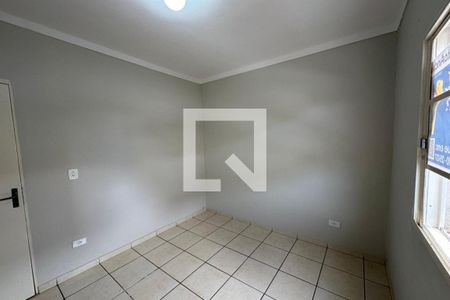 Dormitório 01 de apartamento para alugar com 2 quartos, 45m² em Jardim Interlagos, Ribeirão Preto