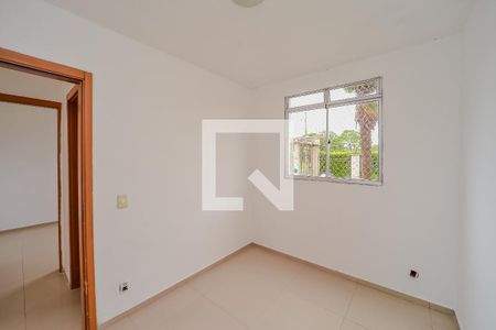 Quarto 1 de apartamento para alugar com 2 quartos, 40m² em Jardim Dona Leopoldina, Porto Alegre