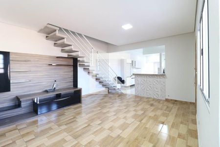 Sala 1 de casa para alugar com 3 quartos, 220m² em Vila Guilherme, São Paulo