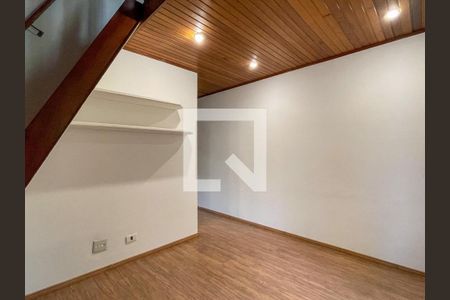 Casa à venda com 5 quartos, 400m² em Jardim Morumbi, São Paulo