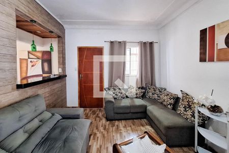 Sala 1 de casa para alugar com 3 quartos, 100m² em Mutondo, São Gonçalo