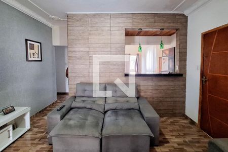 Sala 1 de casa para alugar com 3 quartos, 100m² em Mutondo, São Gonçalo