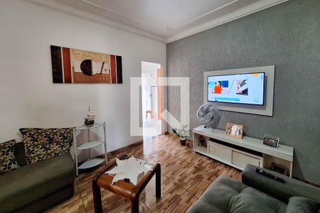 Sala 1 de casa para alugar com 3 quartos, 100m² em Mutondo, São Gonçalo