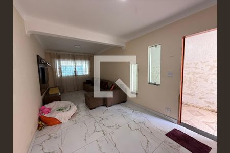 Sala de casa para alugar com 3 quartos, 230m² em Parque Suzano, Suzano