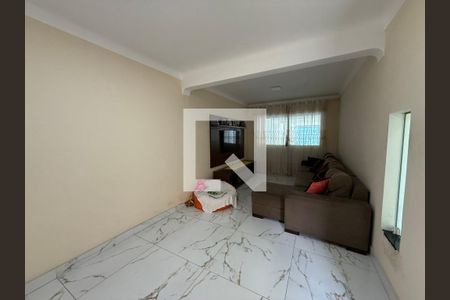 Sala de casa para alugar com 3 quartos, 230m² em Parque Suzano, Suzano