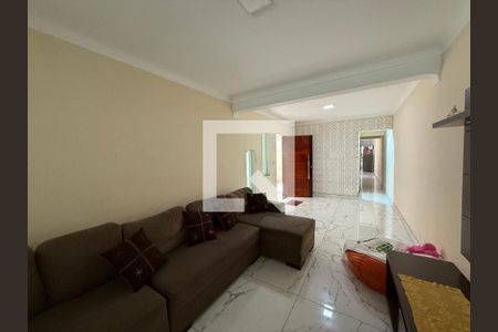 Sala de casa para alugar com 3 quartos, 230m² em Parque Suzano, Suzano