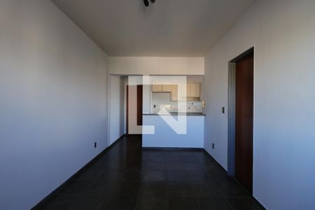 Sala de apartamento para alugar com 1 quarto, 40m² em Centro, Ribeirão Preto