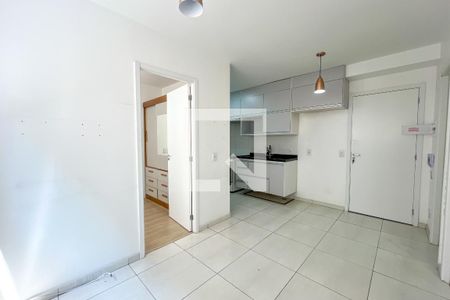 Sala de apartamento para alugar com 2 quartos, 34m² em Vila Palmeiras, São Paulo