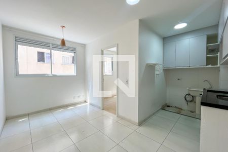 Sala de apartamento para alugar com 2 quartos, 34m² em Vila Palmeiras, São Paulo