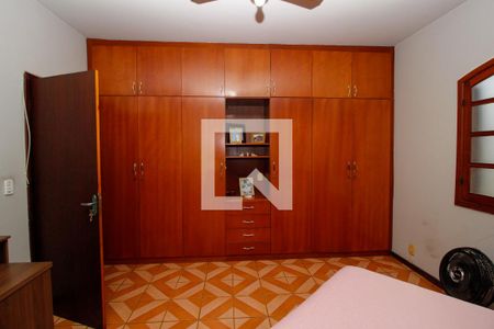 Casa à venda com 3 quartos, 309m² em Santa Efigênia, Belo Horizonte