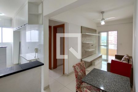 Sala de apartamento para alugar com 1 quarto, 48m² em Guilhermina, Praia Grande