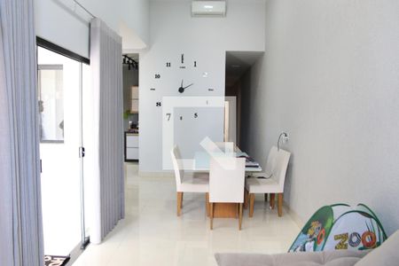 Sala de casa para alugar com 3 quartos, 116m² em Vila Pedroso, Goiânia