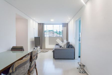 Sala de apartamento para alugar com 2 quartos, 65m² em Cabral, Contagem