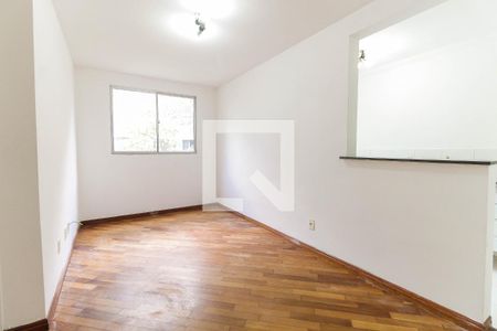 Sala de apartamento para alugar com 2 quartos, 48m² em Colônia Zl, São Paulo