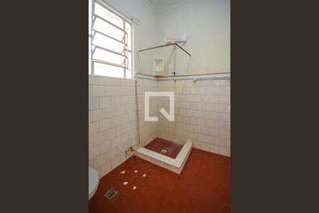 Banheiro de casa para alugar com 1 quarto, 45m² em Irajá, Rio de Janeiro