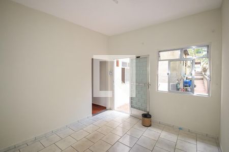 Sala de casa para alugar com 1 quarto, 45m² em Irajá, Rio de Janeiro