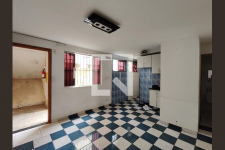 Sala de apartamento para alugar com 2 quartos, 48m² em Jardim do Castelo, Ferraz de Vasconcelos