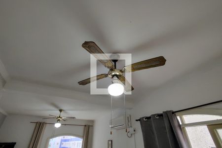 Sala de apartamento para alugar com 2 quartos, 70m² em Vila Tupi, Praia Grande