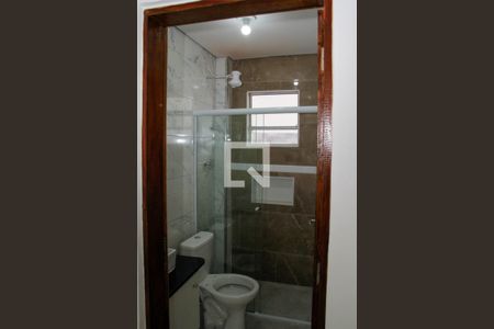 Banheiro de apartamento para alugar com 1 quarto, 50m² em Jaraguá, São Paulo