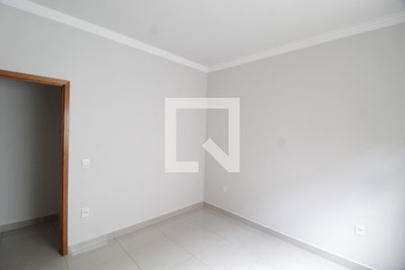 Quarto 1 de casa para alugar com 2 quartos, 115m² em Jardim Europa, Uberlândia