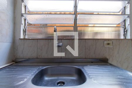 Detalhe Sala/Cozinha de casa para alugar com 1 quarto, 50m² em Jardim Lavapes das Gracas, Cotia