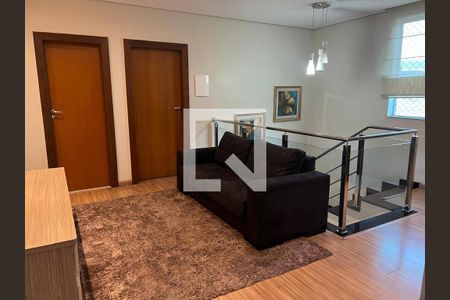 Sala de casa à venda com 3 quartos, 289m² em Heliópolis, Belo Horizonte