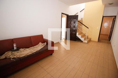 Sala de casa à venda com 4 quartos, 179m² em Jardim Monte Kemel, São Paulo