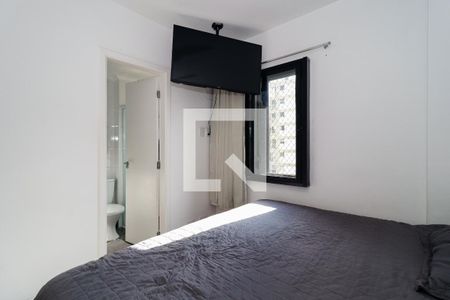 Suíte de apartamento para alugar com 3 quartos, 94m² em Jardim Londrina, São Paulo